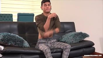 Reproduzir Latin twinks andres e cedric barebacking