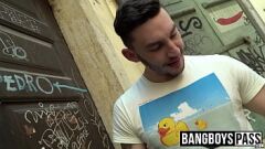 Putar Atlet Gay Berotot Tidak Bisa Mendapatkan Cukup Ayam dan Selesai dengan Handjob