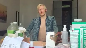 Reproduzir Sissy está sempre com fome de pau cru