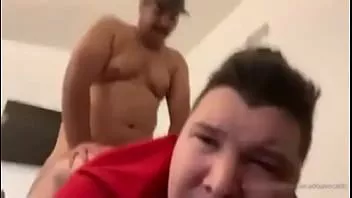 Reproducir Nick se la follan como la puta que es