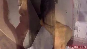 Abspielen Perfekter Blowjob und Doggystyle-Anal mit Ladyboy Gale