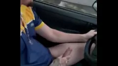 Afspelen Amateur homo pijpbeurt met grote pik in de auto - Nieuw en solo