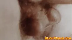 Reproducir Semental gay peludo obtiene una follada cruda feroz y una corrida a pelo