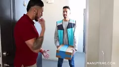 Play Bareback Delivery Boys: Luis Logan & King Cuba