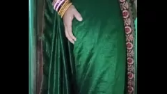 play Crossdresser indian excitat Gaurisissy's Big Boobs & Ass Joacă în Green Saree