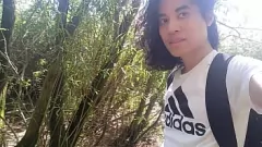 play Asian Twink Jon Arteen își bici pula și pipi în aer liber