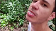 Odtwórz Ogromny ogier pieprzy mnie ostro i spuszcza się w usta w tym amatorskim filmiku z gejowskim fetyszem