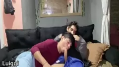 चलाएँ गर्म समलैंगिक जोड़े एक बड़े डिक और एक मजबूत सह शॉट के साथ तीव्र गुदा सेक्स का आनंद ले रहे हैं