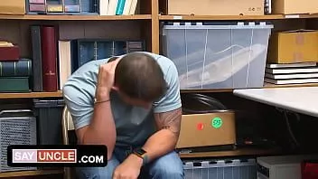 Play Jewelry thief caught and fucked by a gay security guard