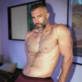 قناة Cole Connor